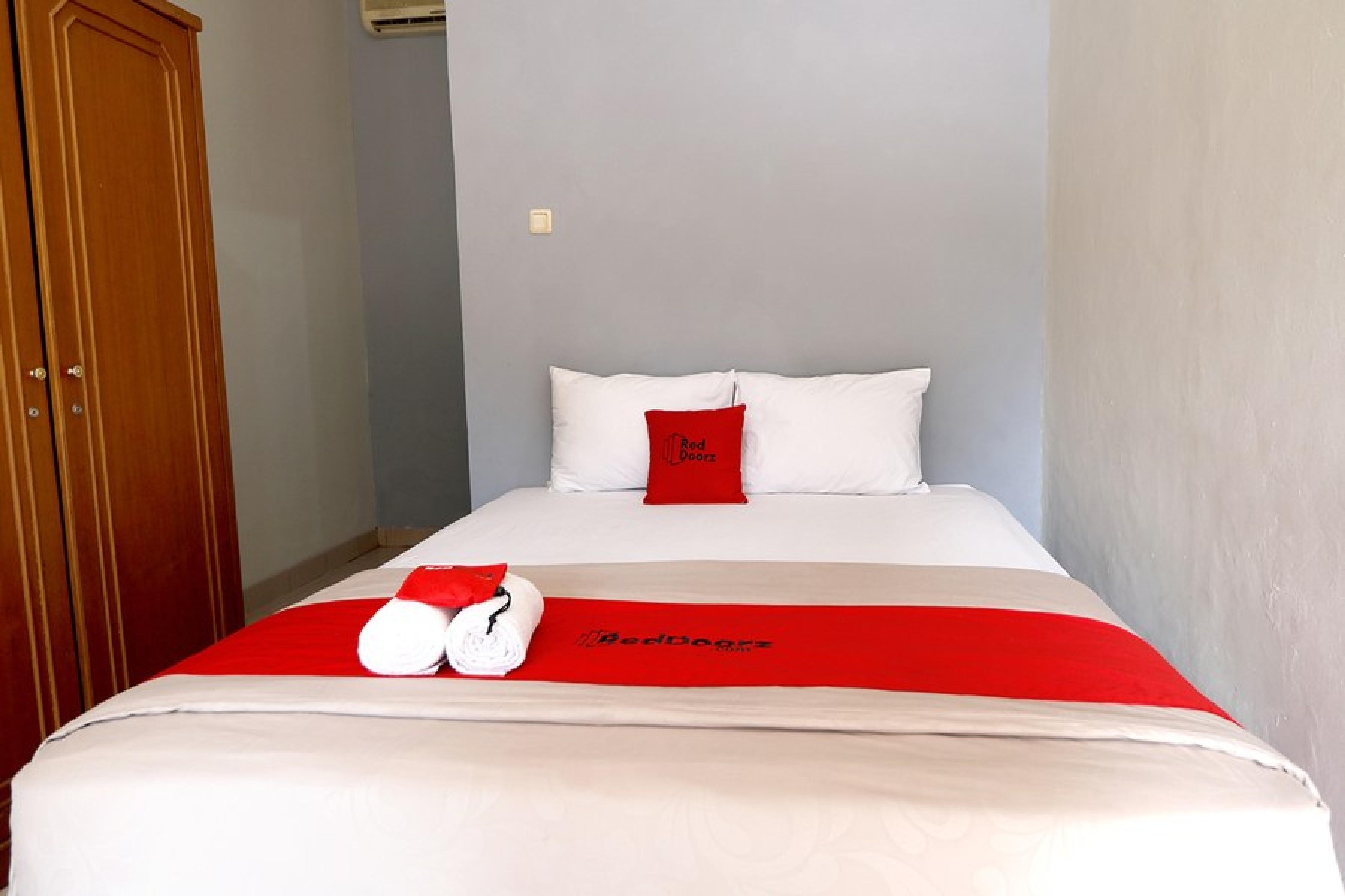 Reddoorz Plus @ Karet Pedurenan 3 Jakarta Exteriör bild