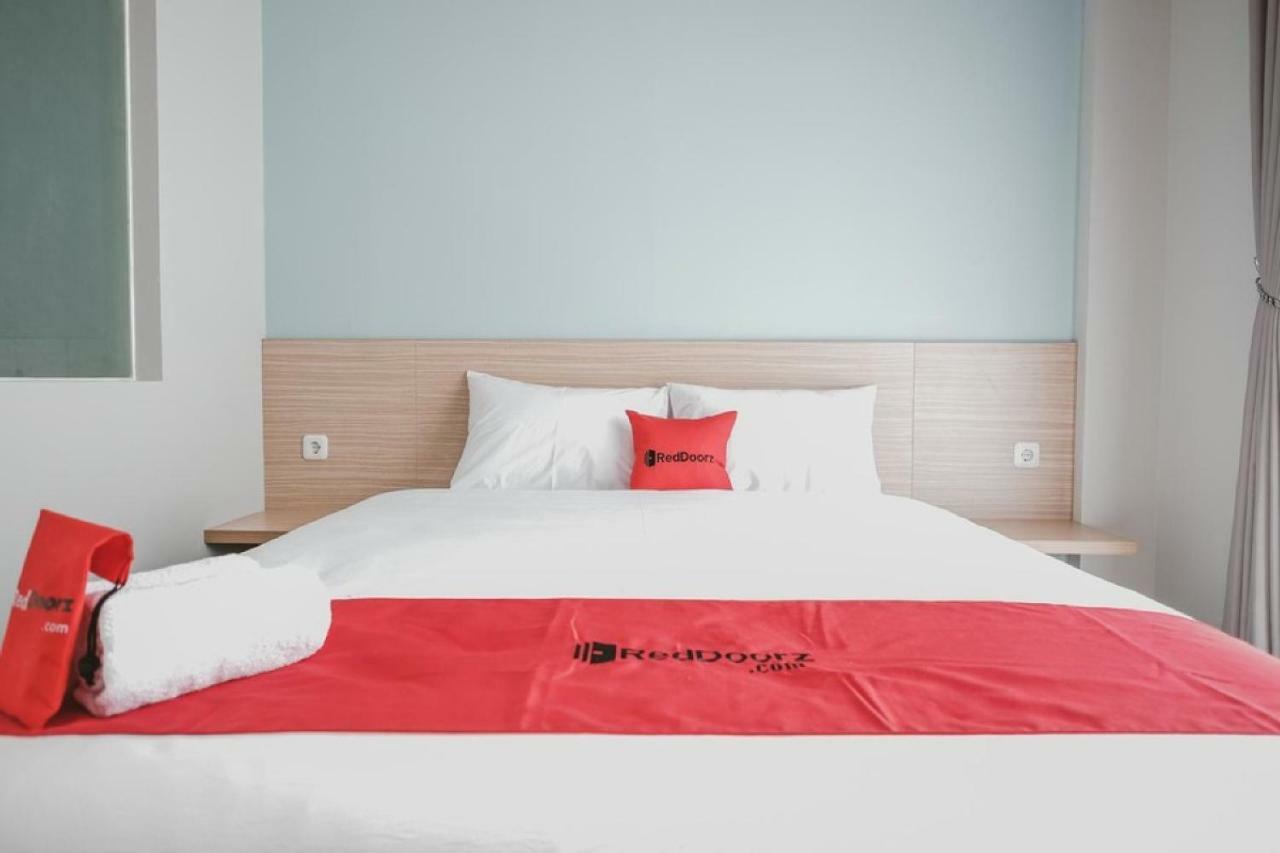 Reddoorz Plus @ Karet Pedurenan 3 Jakarta Exteriör bild