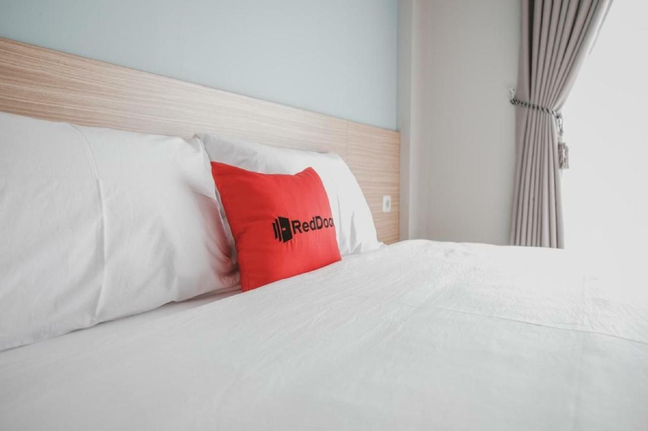 Reddoorz Plus @ Karet Pedurenan 3 Jakarta Exteriör bild